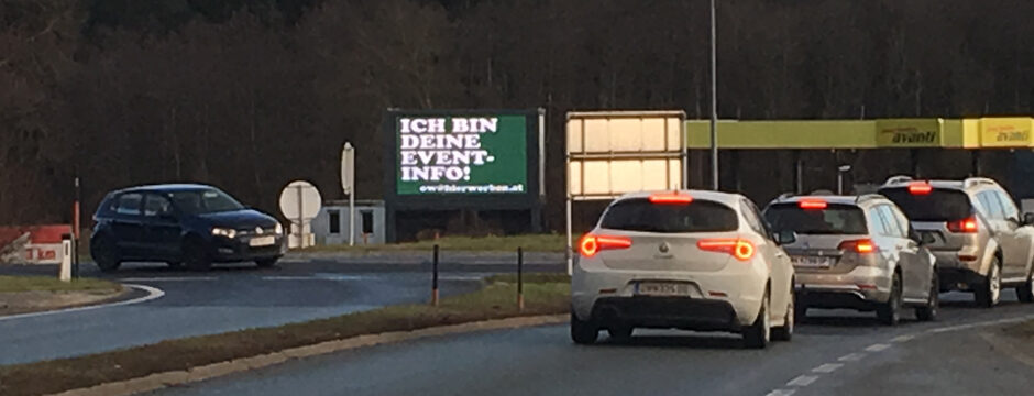 LED Videowall Werbung DOOH Kampagnen Autobahn A2 Oberwart, Burgenland, Österreich bei belvue.net Videowall Netzwerk. Digitale Außenwerbung